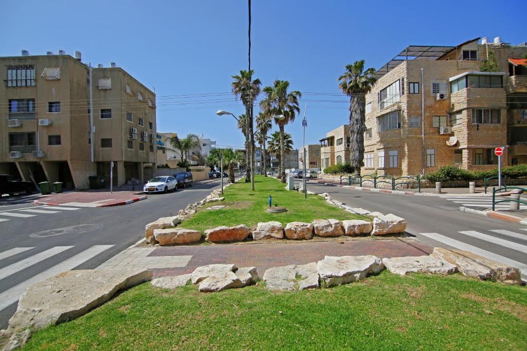 Sea Plaza Hotel Haifa Exterior photo